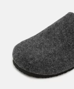 Pier One UNISEX - Pantofole - Dark Grey 13 Pier One UNISEX - Pantofole - Dark Grey -Moda Perfetta bc578f590bc64585bea8e183bbc60432