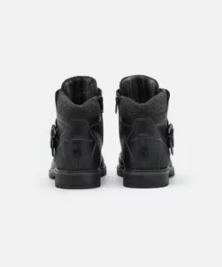 Pier One Uomo Stivaletti Stringati - Black 10 Pier One Uomo Stivaletti Stringati - Black -Moda Perfetta bebd76e8df284d66b4c57a58c0941d85