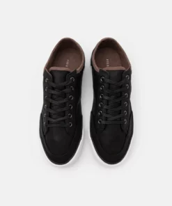 Pier One Uomo Sneakers Basse - Black 11 Pier One Uomo Sneakers Basse - Black -Moda Perfetta bf21f04dea3441f9bcc75784a88d6415