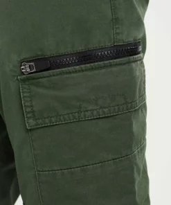 Pier One Uomo Pantaloni Cargo - Dark Green 12 Pier One Uomo Pantaloni Cargo - Dark Green -Moda Perfetta c09213f9c49144359506b21a8ab774db