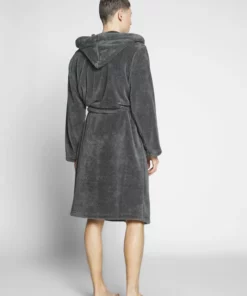 Pier One Uomo Accappatoio - Dark Gray 10 Pier One Uomo Accappatoio - Dark Gray -Moda Perfetta c0a98bff0d7040bc9af7c1b11057f9de 1