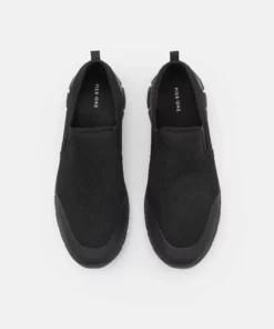 Pier One Uomo Sneakers Basse - Black 11 Pier One Uomo Sneakers Basse - Black -Moda Perfetta c25f4ece59a2404da81ed364a1d04dc7