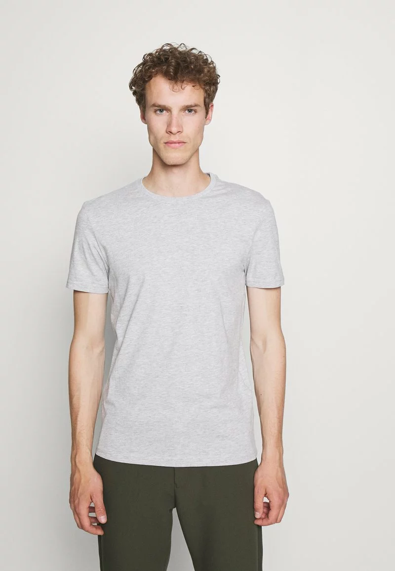 Pier One Uomo 5 PACK - T-shirt Basic - Black/dark Blue 4 Pier One Uomo 5 PACK - T-shirt Basic - Black/dark Blue - immagine 2