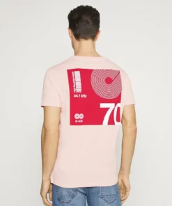 Pier One Uomo T-shirt Con Stampa - Pink 12 Pier One Uomo T-shirt Con Stampa - Pink -Moda Perfetta c3a3d9e955ef43b5b11a38c86f92923d