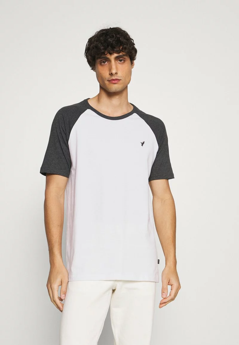 Pier One Uomo 2 PACK - T-shirt Basic - White/dark Grey 6 Pier One Uomo 2 PACK - T-shirt Basic - White/dark Grey - immagine 4