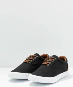 Pier One Uomo Sneakers Basse - Black 10 Pier One Uomo Sneakers Basse - Black -Moda Perfetta c4cf3565537c4ea1b44b68540f2735de