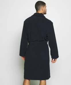 Pier One Uomo Accappatoio - Dark Blue 9 Pier One Uomo Accappatoio - Dark Blue -Moda Perfetta c5212d7b31394ad484e03e2f621fe669 1