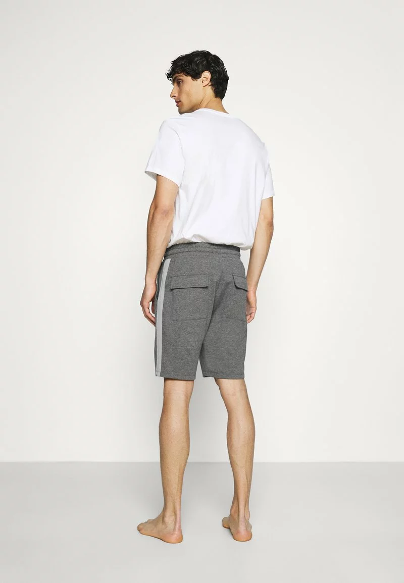 Pier One Uomo LOUNGE STRIPED SHORTS - Pantaloni Del Pigiama - Mottled Dark Grey/mottled Grey 5 Pier One Uomo LOUNGE STRIPED SHORTS - Pantaloni Del Pigiama - Mottled Dark Grey/mottled Grey - immagine 3