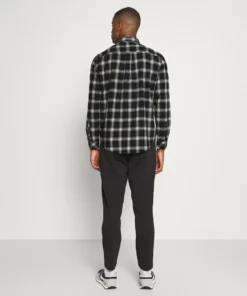 Pier One Uomo Camicia - Black -Moda Perfetta c9f40251dccf4fbd9bdaf9cb438b84c5