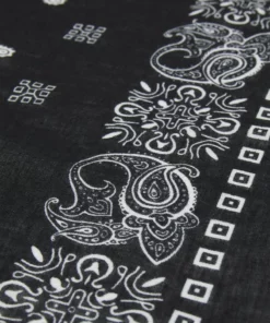Pier One BANDANA UNISEX - Foulard - Black 7 Pier One BANDANA UNISEX - Foulard - Black -Moda Perfetta cb243630181e4900b09c9ae80c25b54f
