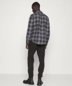 Pier One Uomo Pantaloni Sportivi - Black 10 Pier One Uomo Pantaloni Sportivi - Black -Moda Perfetta ce4efef60ec0475492eb46fc9349499f