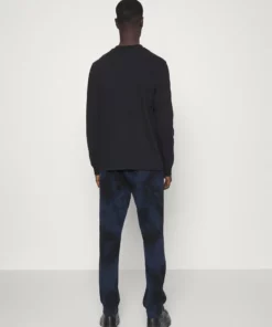 Pier One Uomo TIE DYE JOGGER - Pantaloni Sportivi - Dark Blue- Black 10 Pier One Uomo TIE DYE JOGGER - Pantaloni Sportivi - Dark Blue- Black -Moda Perfetta cf50c9e311bc4f7090dc55af4d53df0d