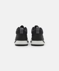 Pier One Uomo Sneakers Basse - Black 10 Pier One Uomo Sneakers Basse - Black -Moda Perfetta cf5d59852af94279a63c64131fb50819