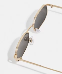 Pier One UNISEX - Occhiali Da Sole - Gold-coloured/black 8 Pier One UNISEX - Occhiali Da Sole - Gold-coloured/black -Moda Perfetta cf79adb28dd744069cefc772cd3c09f5