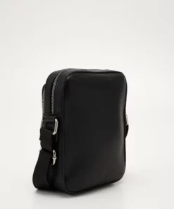 Pier One Uomo Borsa A Tracolla - Black 10 Pier One Uomo Borsa A Tracolla - Black -Moda Perfetta d080dcf8cbf748b8ad846bb9db8cf741