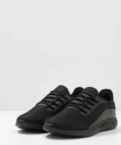 Pier One Uomo UNISEX - Sneakers Basse - Black 10 Pier One Uomo UNISEX - Sneakers Basse - Black -Moda Perfetta d0b829af9c8e4210932b00ed1258d3ca