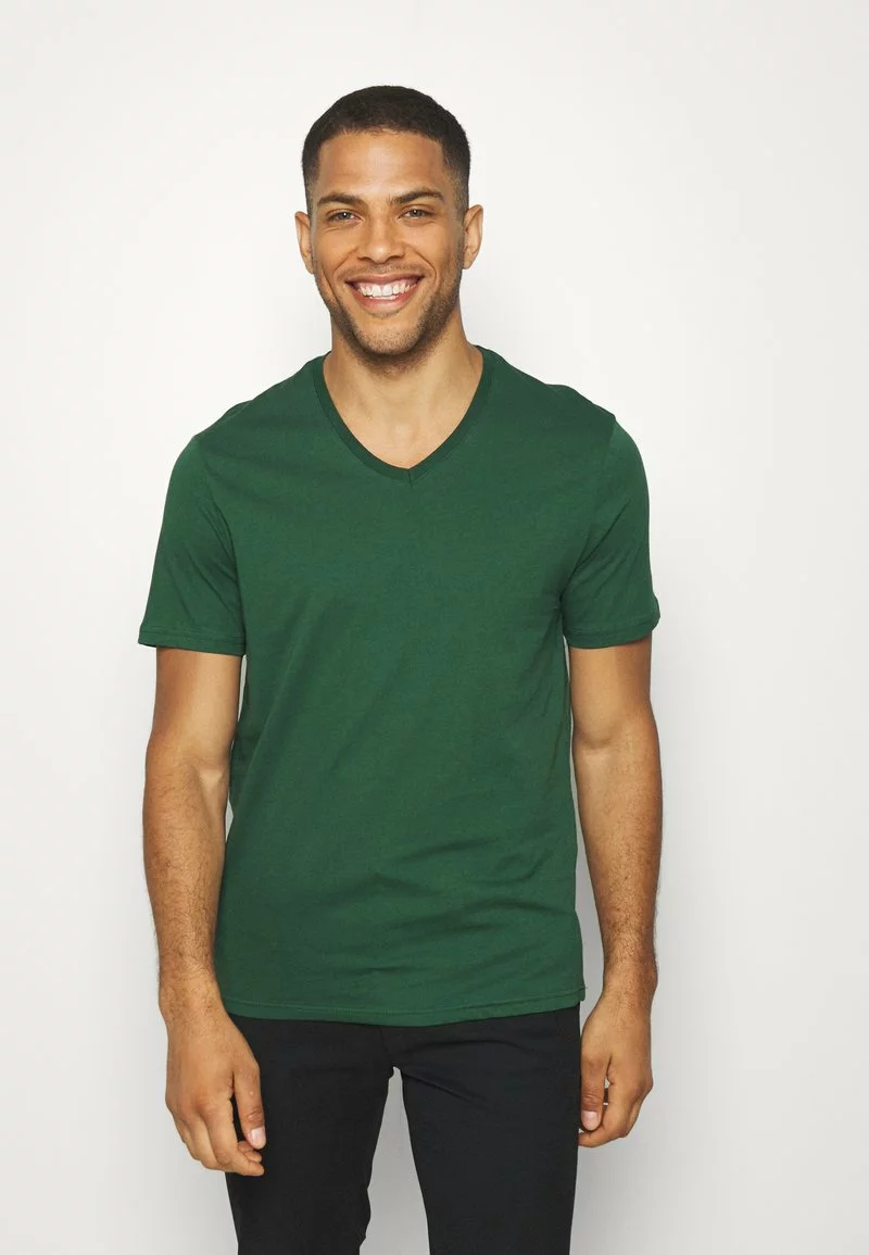 Pier One Uomo 3 PACK - T-shirt Basic - Khaki/tan/dark Blue 6 Pier One Uomo 3 PACK - T-shirt Basic - Khaki/tan/dark Blue - immagine 4