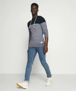 Pier One Uomo Felpa Con Cappuccio - Dark Blue 10 Pier One Uomo Felpa Con Cappuccio - Dark Blue -Moda Perfetta d6256f9cfdf34a37b88778131c239a47