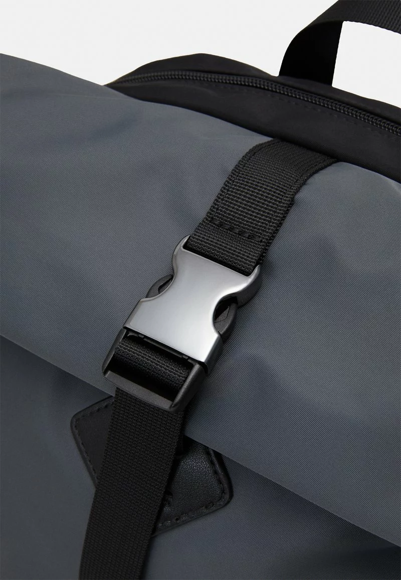 Pier One UNISEX - Zaino - Dark Grey 7 Pier One UNISEX - Zaino - Dark Grey - immagine 5