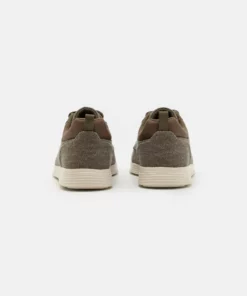 Pier One Uomo Sneakers Basse - Khaki 10 Pier One Uomo Sneakers Basse - Khaki -Moda Perfetta d9f49425e82845a18f3fb9d23cfede70