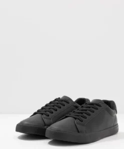 Pier One Uomo UNISEX - Sneakers Basse - Black 10 Pier One Uomo UNISEX - Sneakers Basse - Black -Moda Perfetta db2a966189d14321b373ffb38f515eaf