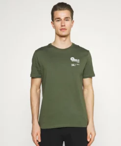 Pier One Uomo T-shirt Con Stampa - Green 12 Pier One Uomo T-shirt Con Stampa - Green -Moda Perfetta deecb495374342a7a224aec357fb80d8