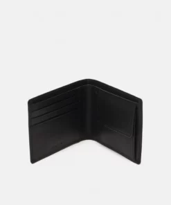 Pier One Uomo LEATHER - Portafoglio - Black 8 Pier One Uomo LEATHER - Portafoglio - Black -Moda Perfetta e06380d9d4d24cada5d85cad1768a25d