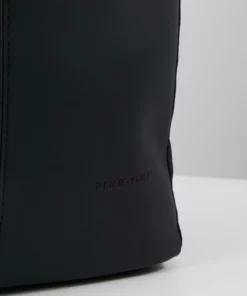 Pier One Unisex Zaino - Black 17 Pier One Unisex Zaino - Black -Moda Perfetta e48730ff3c4a4f3c804ee2518b0985b3
