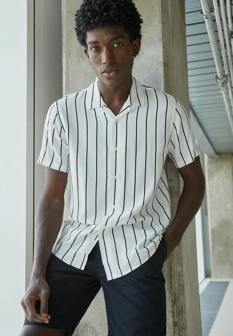 Pier One Uomo 2 PACK - Camicia - Black/white 5 Pier One Uomo 2 PACK - Camicia - Black/white - immagine 3