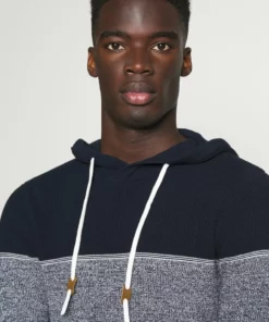 Pier One Uomo Felpa Con Cappuccio - Dark Blue 12 Pier One Uomo Felpa Con Cappuccio - Dark Blue -Moda Perfetta eac18c23b43d4e8b864456de912f7c93