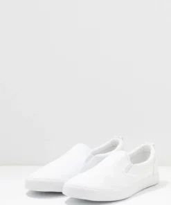 Pier One UNISEX - Scarpe Senza Lacci - White 10 Pier One UNISEX - Scarpe Senza Lacci - White -Moda Perfetta eccd4b4785b24f82a2e925e80fa97073