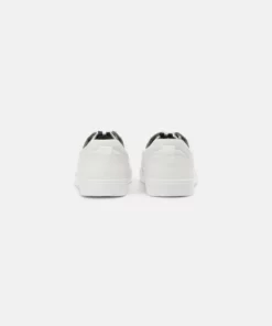 Pier One UNISEX - Sneakers Basse - White 11 Pier One UNISEX - Sneakers Basse - White -Moda Perfetta f100895260b14af2bebe9ef30eb4b6e6