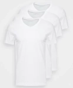 Pier One Uomo 3 PACK - T-shirt Basic - White 12 Pier One Uomo 3 PACK - T-shirt Basic - White -Moda Perfetta f303a530b2ca4ce1b1fd875519edd597