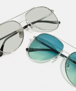 Pier One Uomo 2 PACK - Occhiali Da Sole - Silver/green 7 Pier One Uomo 2 PACK - Occhiali Da Sole - Silver/green -Moda Perfetta f582b37eb03f4ae8858cd0a189a0ddf3