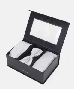 Pier One Uomo SET - Cravatta - Grey 12 Pier One Uomo SET - Cravatta - Grey -Moda Perfetta f6a479bec3cb4628a696a541933630fd