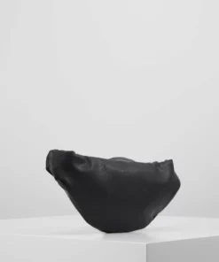 Pier One UNISEX - Marsupio - Black -Moda Perfetta f7a3e5554cc34aed986bddfaf84ca8df