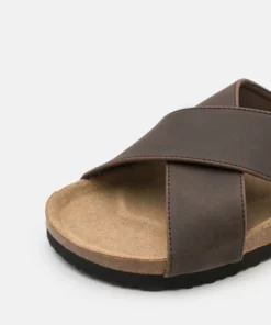 Pier One UNISEX - Pantofole - Brown 13 Pier One UNISEX - Pantofole - Brown -Moda Perfetta f9d3207b7541498e82deb0a381456400