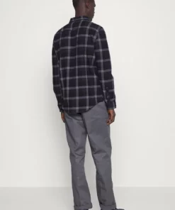 Pier One Uomo Camicia - Dark Grey 10 Pier One Uomo Camicia - Dark Grey -Moda Perfetta fa23dbcde27e40109c4b7b758c4c3aa9