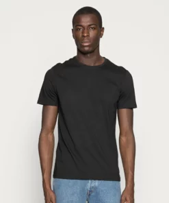 Pier One Uomo 3 PACK - T-shirt Basic - Black/grey/green 12 Pier One Uomo 3 PACK - T-shirt Basic - Black/grey/green -Moda Perfetta faaef409c49e489584c4c32392f772cb
