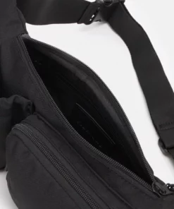 Pier One UNISEX - Marsupio - Black 8 Pier One UNISEX - Marsupio - Black -Moda Perfetta fbd6a065e8eb43f3b6ad8db167a568a7