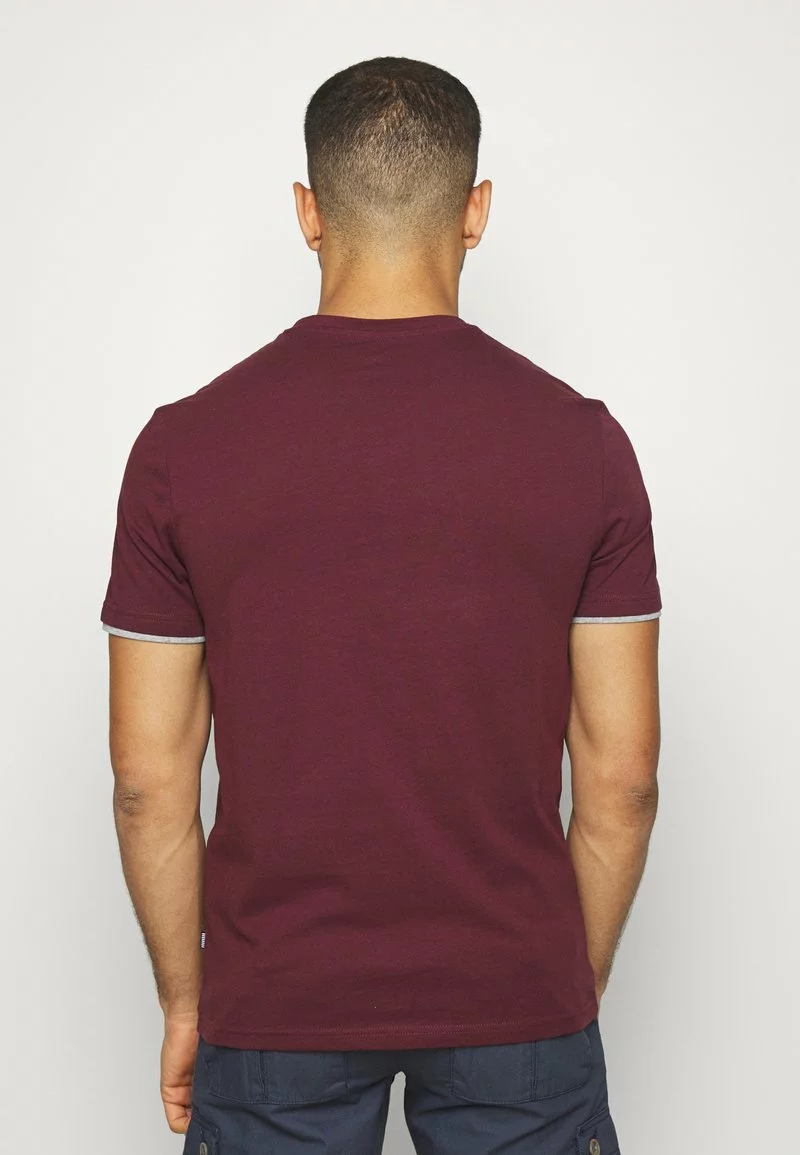 Pier One Uomo T-shirt Basic - Bordeaux 5 Pier One Uomo T-shirt Basic - Bordeaux - immagine 3