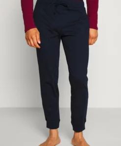 Pier One Uomo 2 PACK - Pantaloni Del Pigiama - Dark Blue/bordeaux 11 Pier One Uomo 2 PACK - Pantaloni Del Pigiama - Dark Blue/bordeaux -Moda Perfetta fe08152c51c849aaa4467e374f9208b7