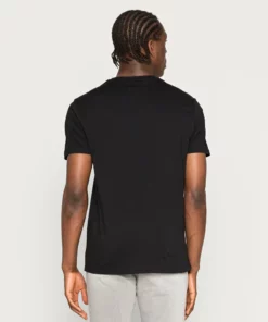 Pier One Uomo T-shirt Con Stampa - Black 9 Pier One Uomo T-shirt Con Stampa - Black -Moda Perfetta ff67dea7be1d48c691aad22591e7136d